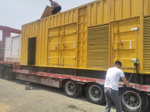 北海除了负载情况和发动机维护，还有哪些因素会影响 200kw 柴油发电机的油耗？